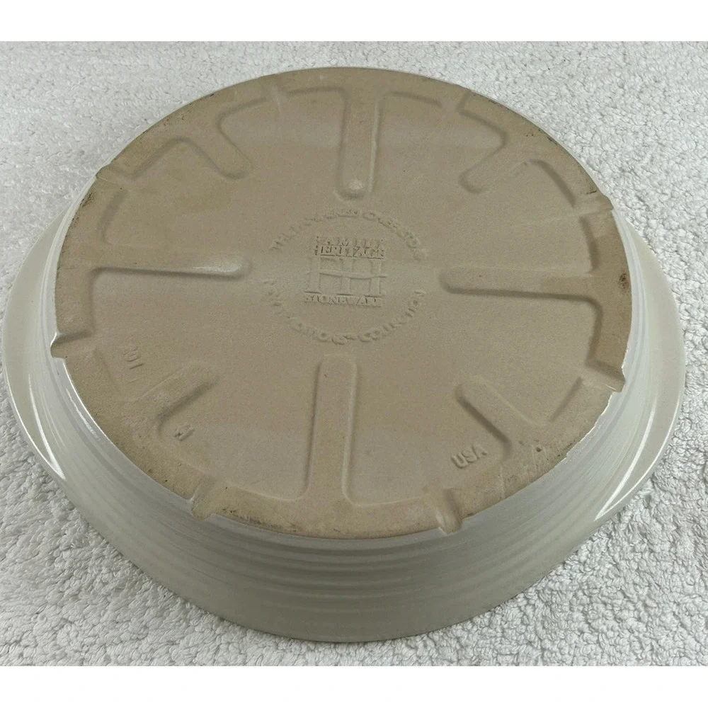 Pampered Chef 11-inch Deep Dish Ridged Baker Stoneware Pie Plate RETIRED